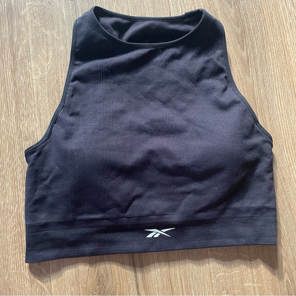 Reebok Women's Black high neck sports bra Medium